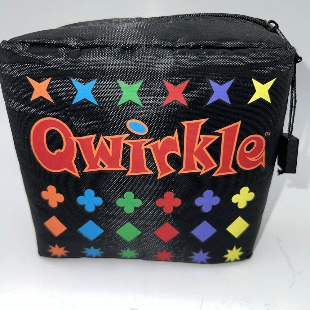 Qwirkle Game‎ Travel Edition~Canvas Zip Bag Matching Colored Wooden Tile